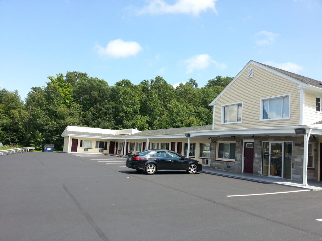 Americas Best Value Inn Providence-North Scituate Exterior foto